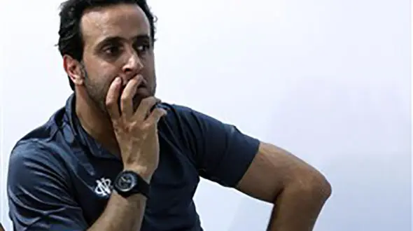 چرا همه دوست دارند مثل علی کریمی باشند؟