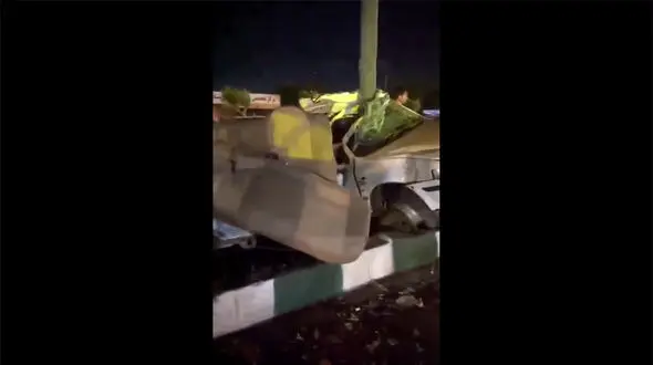 فیلم عجیب از نصف شدن سمند در وسط شهر ارومیه / شوکه می شوید