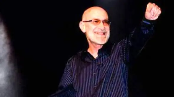 دانلودآواز باشکوه سیاوش قمیشی / آهنگ  یادگاری ... کیفیت عالی mp3