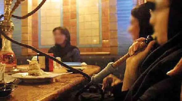 
گزارش ازشیوع مصرف قلیان در بین زنان / این سفره‌خانه مجردی نیست!