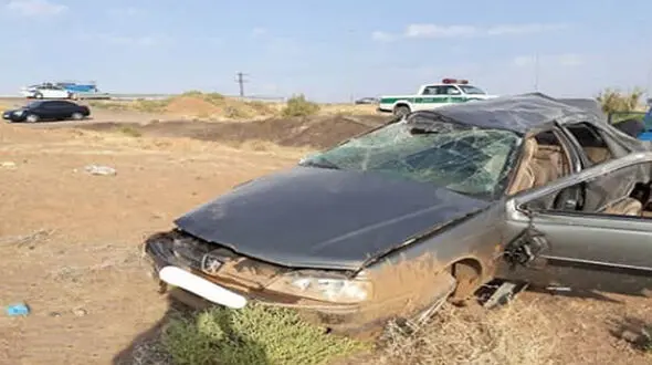 واژگونی هولناک پژو در اتوبان تهران به قم +تصاویر