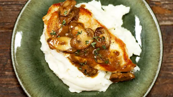  مرغ های خوشمزه تان را با این سس قارچ درست کنید+فیلم