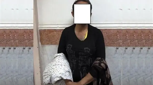 مردی با لباس زنانه وارد خانه های مردان زابلی می شد + عکس متهم