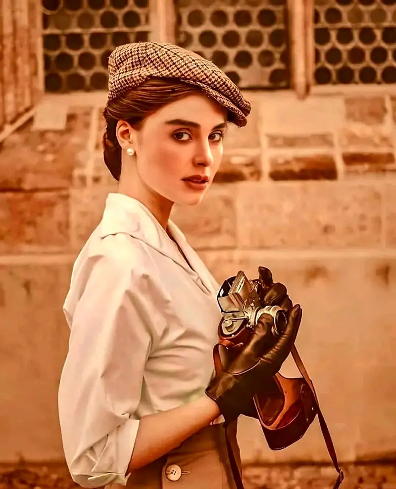 بیوگرافی لاله مرزبان2