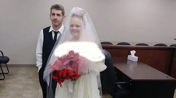 مرگ مرموز عروس و داماد در شب عروسی / اجساد غرق در خون آنها در کنار یک اتوبان در تگزاس پیدا شد + عکس