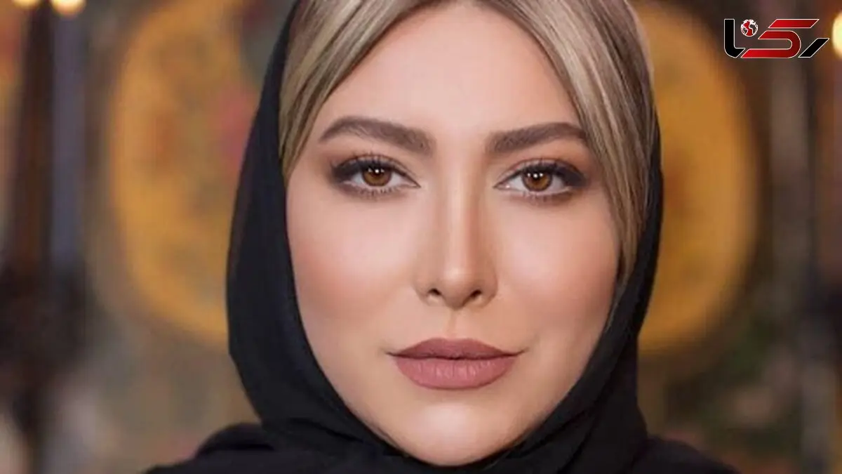 مروایدهای زیبا در دست فریبا نادری 
