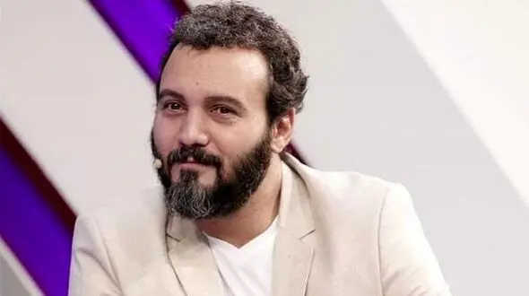 خارج گردی لاکچری کامبیز دیرباز و همسرش + عکس دخترش
