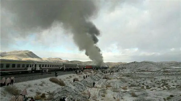 قطار تبریز-مشهد پس از سانحه همچنان در حال حرکت است