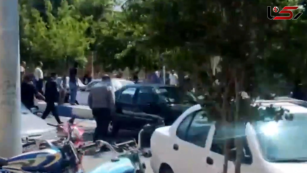 شلیک مرگبار مرد جوان به زنش جلوی دادسرای ورامین / قاتل فراری یک مرد دیگر را کشت + فیلم