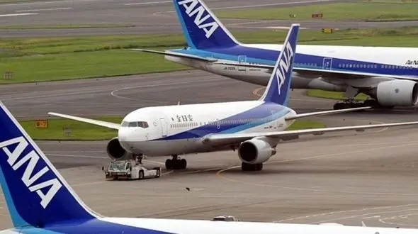 آتش گرفتن موتور هواپیما بوئینگ 767 با 278 مسافر / در فرودگاه ژاپن رخ داد