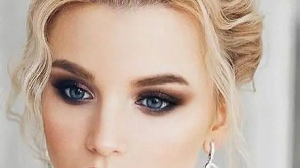 قوانین ست کردن آرایش با رنگ مو/خانم ها بخوانند