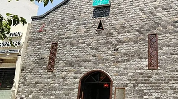 دفتر  ازدواج لوکس بسته شد/ این محضرخانه شبیه کلیسا بود ! + عکس عجیب