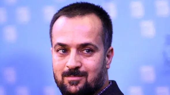 فیلم/ خوانندگی غش آور احمد مهرانفر، ارسطوی سریال پایتخت به زبان محلی به اصرار شهاب حسینی/ فقط خنده هاش