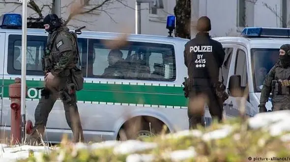 بیمار 40 ساله اقدام به گروگان گیری در یک بیمارستان کرد+عکس
