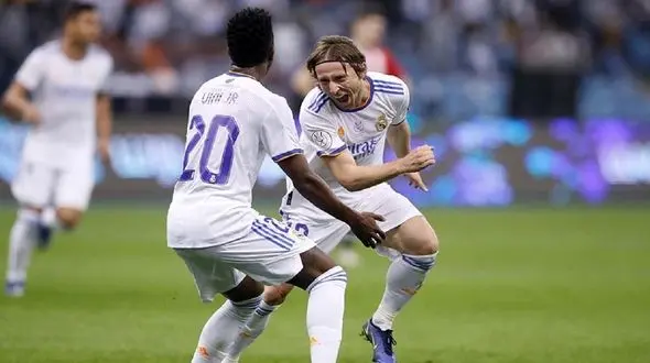 دوست رونالدو با النصر توافق کرد / وقتی عربستان هالی دی پیرمردها می شود 