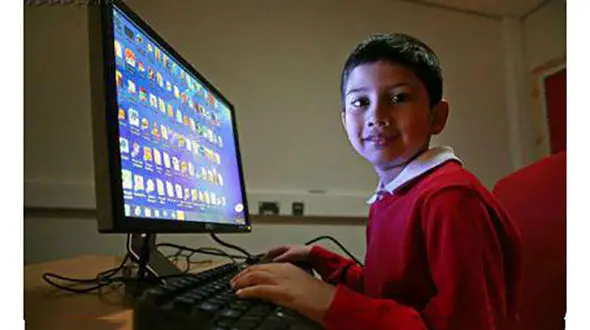 پسر 5 ساله کوچکترین برنامه نویس شرکت مایکروسافت شد+عکس