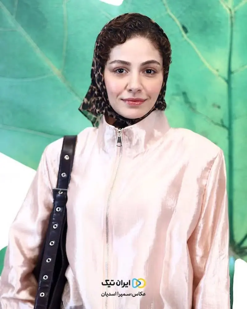 بامبرجکت صورتی مهتاب ثروتی