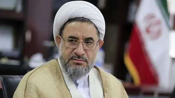 عضو مجمع تشخیص مصلحت نظام: باید اقتصاد کشور را یکپارچه کنیم