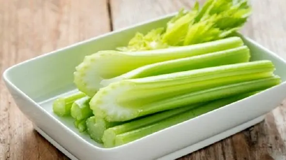 درمان سنگ کلیه با عرق کرفس