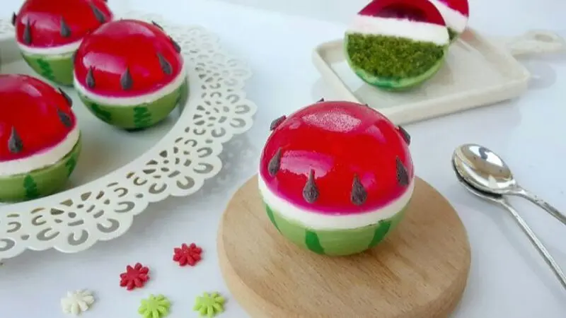 ژله هندوانه در پوست میوه