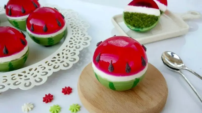 ژله هندوانه در پوست میوه