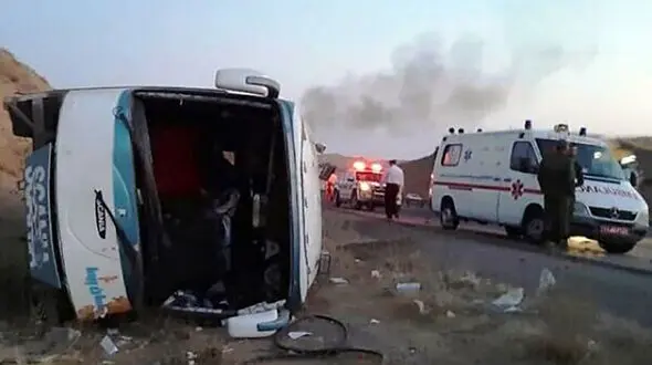 واژگونی 2 اتوبوس در ترمینال فرودگاه امام / 43 نفر مصدوم شدند