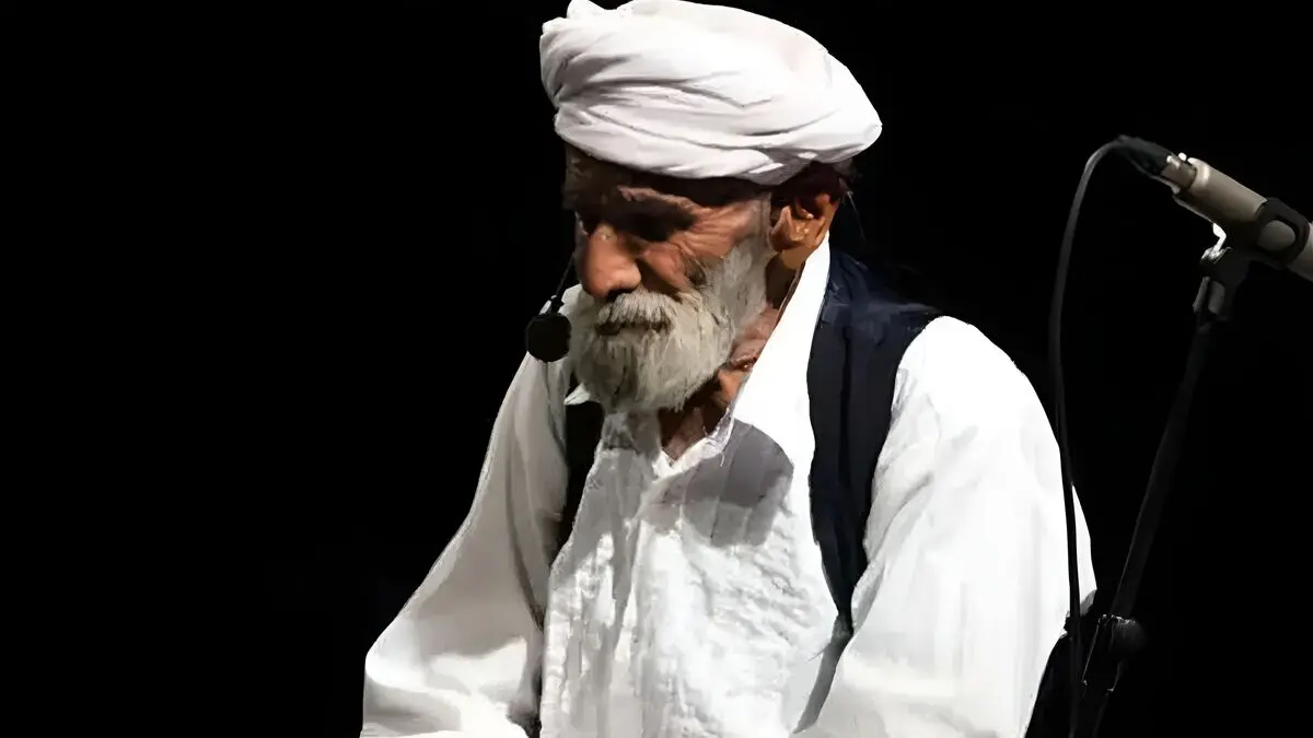 صدای سوزناک غسال معروف وایرال شد / آواز استاد محمد ابراهیم شریف زاده را از دست ندهید