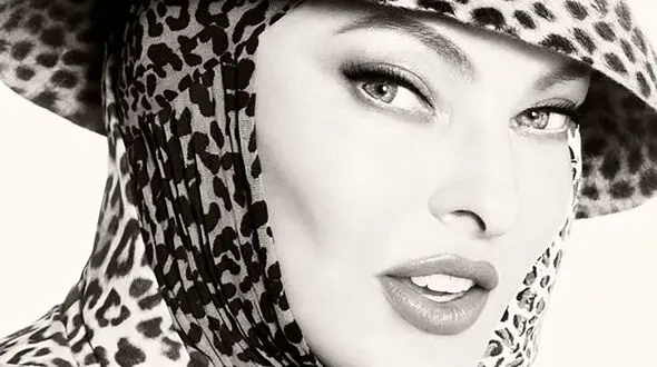 جذابیت مدل مشهور با عمل زیبایی نابود شد / خانم مدل یک شبه از بین رفت ! + عکس