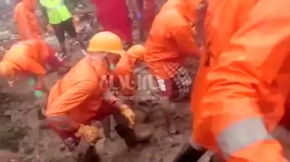 اولین فیلم از لحظه وحشتناک رانش زمین در غرب هند + فیلم