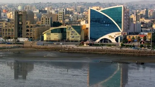 کارمندان شهرداری بندرعباس: حقوق اسفند را هنوز دریافت نکردیم/ شهردار: هر کارمند حداقل 20 میلیون دریافتی داشت + صوت