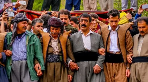 برگزاری مراسم آئینی کومسای در منظر فرهنگی هورامان
