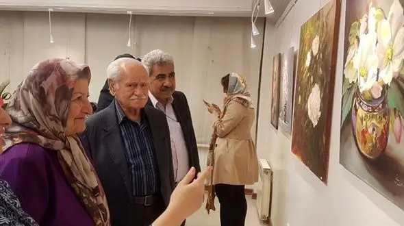 فروش ۳۰ تابلو نقاشی به نفع کودکان معلول ذهنی