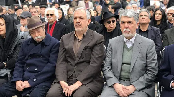 سرقت های پلیدانه از بازیگران در مراسم تشییع پیکر جمشید مشایخی + جزییات