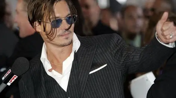 ازدواج عجیب جانی دپ با دختر 20 ساله روسی+ عکس