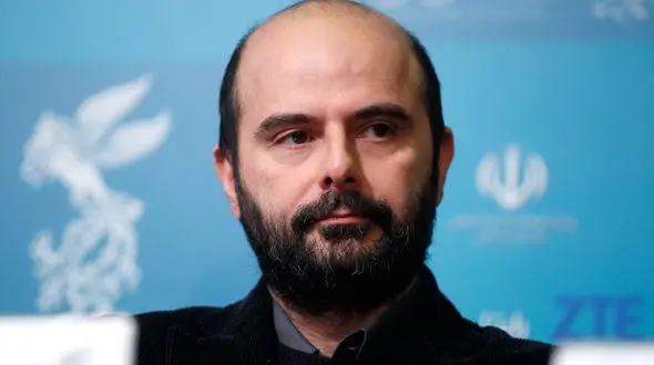 بالاخره علی مصفا قرارداد را امضا کرد 