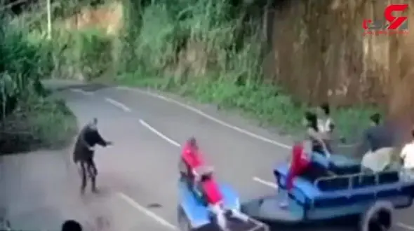 عجیب‌ ترین و خنده‌دار ترین حادثه رانندگی + فیلم 