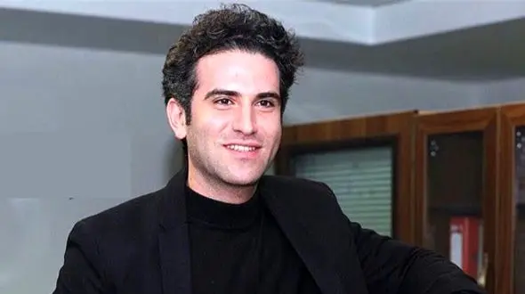 رقص کردی هوتن شکیبا در پشت‌صحنه یک سریال