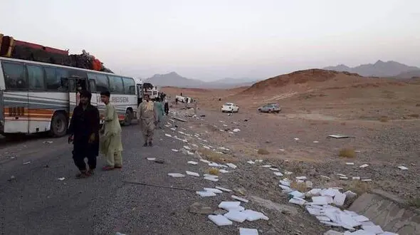 تصادف دلخراش اتوبوس با مین با 30 کشته+عکس