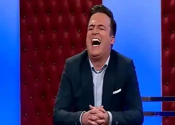 فیلم/حاج آقا با مخلصم موهای حامد آهنگی رو سفید کرد/از آهنگ شیفت کرد رو مداحی