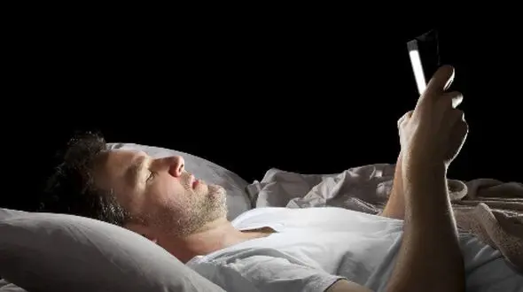 ارتباط مستقیم عصبی بودن با بی‌ خوابی؛ راهکارهای کاربردی