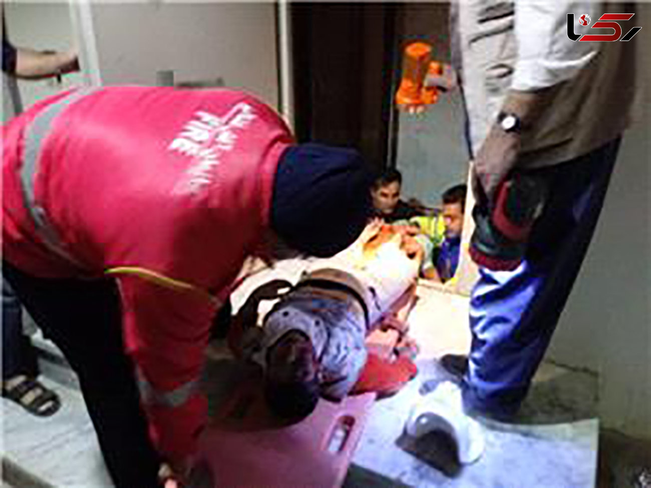 سقوط وحشتناک یک کودک در نیشابور + عکس