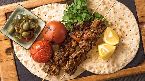 لذیذترین جوجه کباب ترش محلی را در خانه بپزید + دستور تهیه
