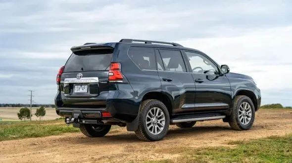 دریفت در ساحل حادثه ساز شد + عکس و فیلم