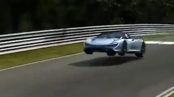 فیلم نحوه کنترل کردن وحشتناک خودروها 