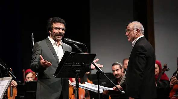 
غوغای ارکستر ملی ایران با آوازخوانی علیرضا افتخاری/ جوانانی که سر از پا نمی‌شناختند
