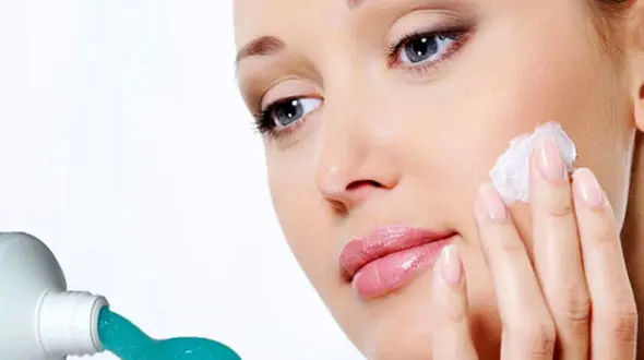 شفافیت پوست صورت با خمیردندان