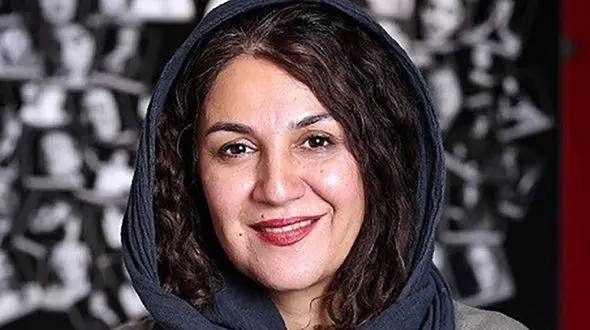 ستاره اسکندری در مراسم هفتمین شب درگذشت مهرجویی 