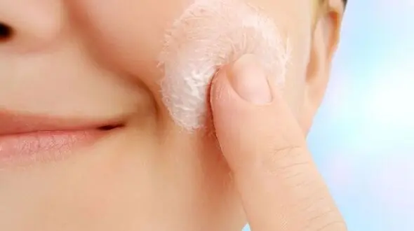 مرطوب کننده های طبیعی مناسب پوست های خشک/راز درخشندگی پوست 