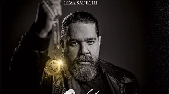 فیلم همخوانی باشکوه مردم تبریز با رضا صادقی / اجرای احساسی «آیریلیق» سالن را منفجر کرد 