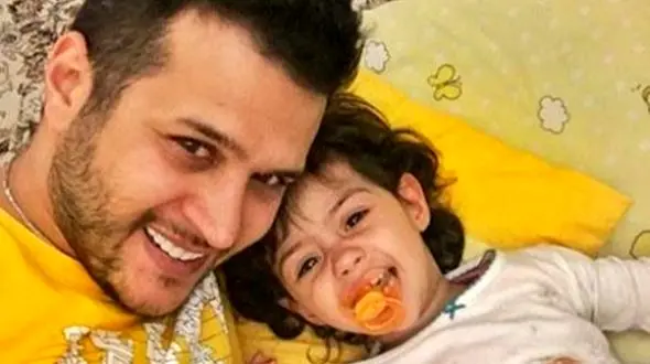 فیلم/ سیاوش خیرابی: به دلیل بی پولی تن به ازدواج نمی دهم! زمانی ازدواج میکنم که بچم هرچی خواست بتونم براش بگیرم الان به اندازه کافی پول ندارم